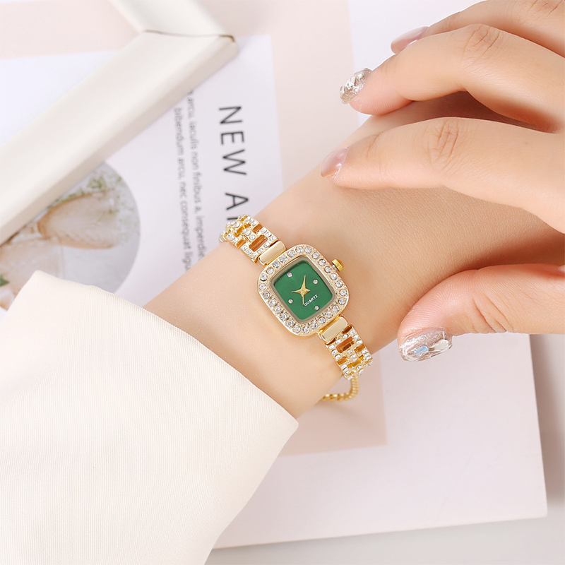 Gold Green